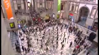 Historic flashmob in Antwerp train station do re mi [upl. by Ainer644]