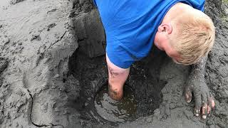 Digging Geoduck in the Puget Sound [upl. by Littlejohn]