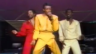 Kool amp The Gang  Joanna  Live [upl. by Kamal]