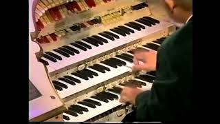 Organist goes Crazy The Worlds Fastest Organist [upl. by Edee]