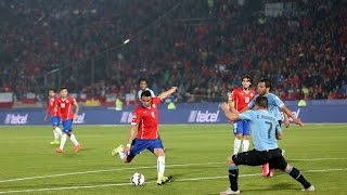 Chile 1  0 Uruguay  Gol de Mauricio Isla [upl. by Elocel]