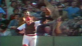 1975 ALCS Gm1 Fisks great catch in foul territory [upl. by Bernardi652]