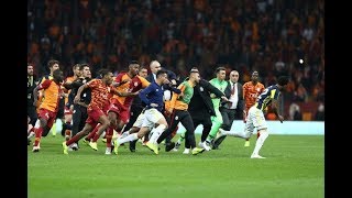 Galatasaray v Fenerbahce Players Fight After Derby  02112018 [upl. by Ludmilla]