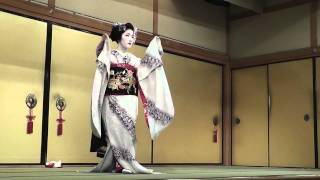 Dance of quotMaikoquot in Kyoto Japan [upl. by Nikral]