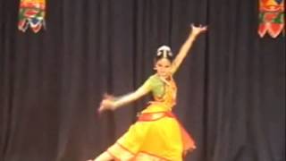 Bharatanatyam Performance Kalakshetra Hindolam Thillana Kanya Manoj [upl. by Anaizit]