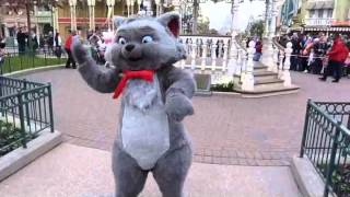 Les Aristochats  Disneyland Paris  17022013 [upl. by Zined692]