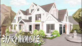 Cheap Farmhouse Bloxburg SLOW WITH VOICE [upl. by Adolf]