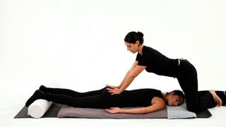 How to Give a Lower Back Massage  Shiatsu Massage [upl. by Odlanra]